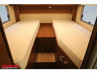 LMC  T732G Comfort TI 2.3 MJ Aut. Solar Garage Single Beds Oven picture 21