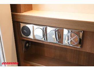 LMC  T732G Comfort TI 2.3 MJ Aut. Solar Garage Single Beds Oven picture 30