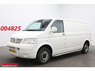 Vaurioauto  commercial vehicles Volkswagen Transporter 2.5 TDI Airco AHK 2008/6