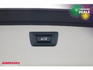 BMW 3-serie Touring 330i Luxury Edition LED Leder Clima Cruise SHZ picture 16