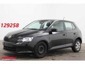 uszkodzony samochody osobowe Skoda Fabia 1.0 Active Airco Bluetooth 52.434 km! 2018/6