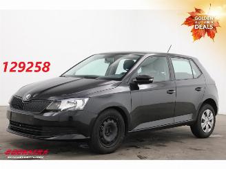 Damaged car Skoda Fabia 1.0 Active Airco Bluetooth 52.434 km! 2018/6
