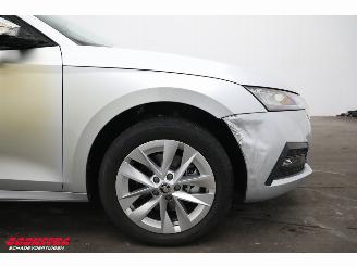 Skoda Octavia Combi 1.4 TSI iV PHEV Virtual eAHK PDC Navi 24.206km!! picture 10