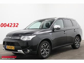Vaurioauto  passenger cars Mitsubishi Outlander 2.0 PHEV Limited Edition X-Line Glasdak Camera Leder SHZ AHK 2015/5