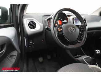 Toyota Aygo 1.0 VVT-i x-play Airco Cruise Camera 44.294 km! picture 12