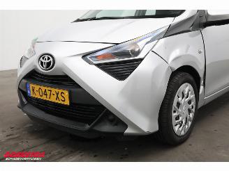 Toyota Aygo 1.0 VVT-i x-play Airco Cruise Camera 44.294 km! picture 5