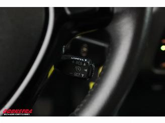 Toyota Aygo 1.0 VVT-i x-play Airco Cruise Camera 44.294 km! picture 15