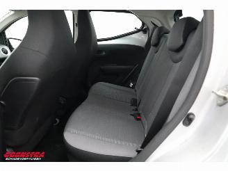 Toyota Aygo 1.0 VVT-i x-play Airco Cruise Camera 44.294 km! picture 11
