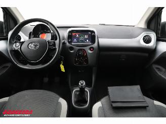 Toyota Aygo 1.0 VVT-i x-play Airco Cruise Camera 44.294 km! picture 8