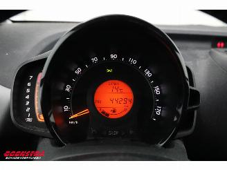 Toyota Aygo 1.0 VVT-i x-play Airco Cruise Camera 44.294 km! picture 14