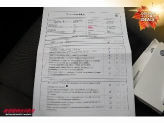 Volkswagen Golf 1.6 TDI DSG Highline R-Line ACC SHZ Clima Navi Camera picture 29