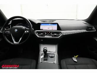 BMW 3-serie 330i Business Edition LED LiveCockpitPro Clima Navi Cruise picture 15