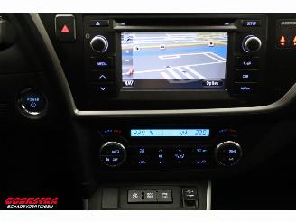 Toyota Auris Touring Sports 1.8 Hybrid Executive Pano Navi Clima Cruise Camera SHZ picture 17