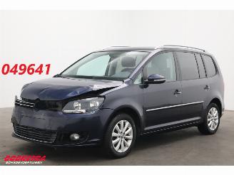 Schadeauto Volkswagen Touran 1.2 TSI Highline 1e Eig!! Navi Clima Cruise PDC 39.189 km!! 2014/1