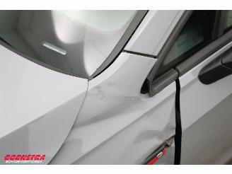Volkswagen Golf 2.0 GTI Clubsport 300 PK Pano Matrix H/K Virtual ACC LRHZ Camera picture 13