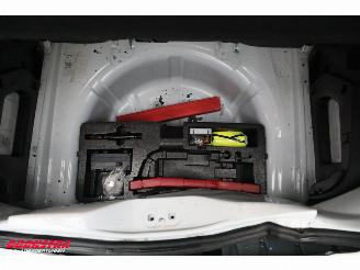 Volkswagen Up! 1.0 BMT move up! 5-DRS Airco Bluetooth 43.420 km! picture 9
