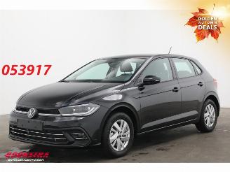 uszkodzony samochody osobowe Volkswagen Polo 1.0 TSI DSG Highline LED Apple/Android Camera 1.604 km! 2025/6