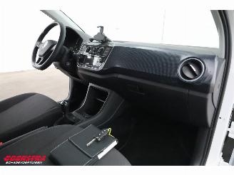 Volkswagen Up! 1.0 5-DRS Bluetooth Airco 28.224 km! picture 9