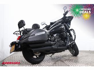 Suzuki  C 1500 BT Intruder ABS Apple/Android Radio 32.752 km! picture 3