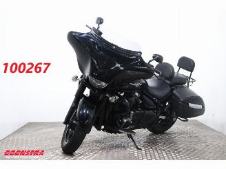 Vaurioauto  motor cycles Suzuki  C 1500 BT Intruder ABS Apple/Android Radio 32.752 km! 2014/6