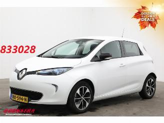Schadeauto Renault Zoé R90 Entry (ex Accu) Navi Clima Cruise Camera PDC 2017/5