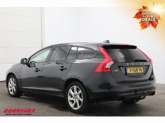 Volvo V-60 2.0 D4 Aut. Kinetic PremiumSound Leder Navi Clima Cruise PDC AHK picture 4