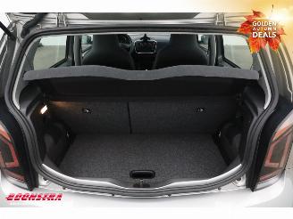 Volkswagen Up! 1.0 5-DRS Airco Bluetooth 34.063 km! picture 15