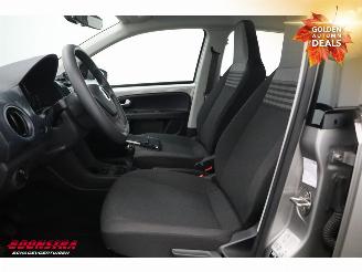 Volkswagen Up! 1.0 5-DRS Airco Bluetooth 34.063 km! picture 11