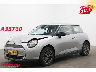 Vaurioauto  passenger cars Mini Cooper SE Electric 54.2 kWh 218 PK LED Navi Cruise Camera 2024/8