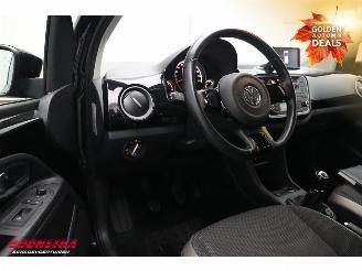 Volkswagen Up! 1.0 high up! BlueM. 5-DRS Navi Airco Cruise PDC 126.007 km! picture 16