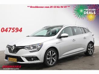 Unfallwagen Renault Mégane Estate 1.2 TCe Bose 2017/1