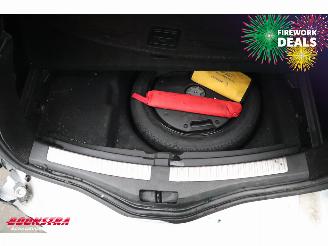 Renault Mégane Estate Grandtour 1.2 TCe Bose Pano Navi Clima Cruise picture 10