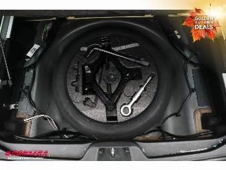 Volvo V-70 2.4D Kinetic BiXenon Clima Navi Leder SHZ AHK picture 12