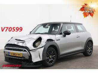 Avarii autoturisme Mini Cooper SE Camden Edition 33 kWh LED Navi Clima Cruise SHZ PDC 2024/2