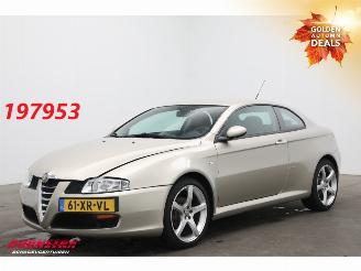Unfallwagen Alfa Romeo GT 2.0 JTS Distinctive Bose Leder Clima Cruise 67.557 km! 2007/9