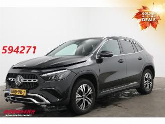 krockskadad bil auto Mercedes GLA 250 e Star Edition LED ACC Navi Clima Camera SHZ 19.826 km! 2023/12