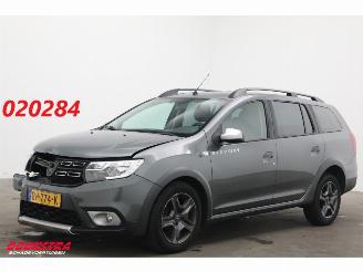 Schadeauto Dacia Logan MCV Stepway 0.9 TCe Navi Airco Cruise PDC 2017/11