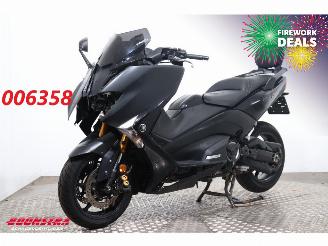  Yamaha  T-Max 530 Black Max Akrapovic 2017/8