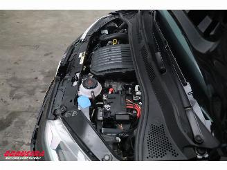 Volkswagen Up! 1.0 5-DRS Airco Bluetooth 33.429 km! picture 11