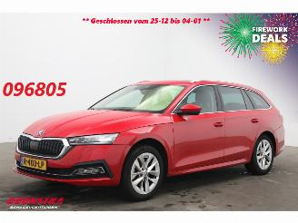 uszkodzony samochody osobowe Skoda Octavia Combi 1.0 e-TSI DSG Style Pano LED ACC Navi Camera SHZ AHK 2022/10