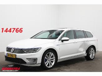 Schadeauto Volkswagen Passat Variant 1.4 TSI GTE Highline LED ACC Pano ErgoComf. Leder SHZ AHK 2015/12