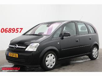 Schadeauto Opel Meriva 1.6-16V Automaat Enjoy Navi Clima Cruise 86.800 km! 2005/11