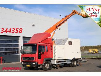 Ocazii camioane Volvo FL 220 Hubarbeitsbuhne Custers T200 18T 2003/5