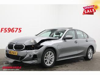 Auto incidentate BMW 3-serie 330e Schuifdak 360° LED Cruise SHZ 4.216 km! 2025/8