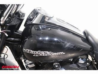 Harley-Davidson  FLHX Street Glide LED Cruise Radio picture 11
