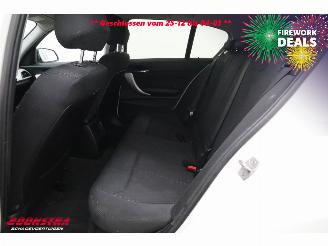 BMW 1-serie 116i 5-DRS Navi Bluetooth Airco PDC SHZ picture 17