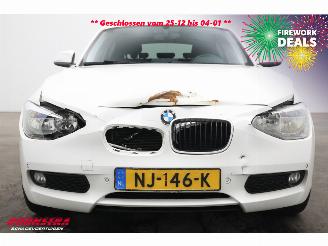 BMW 1-serie 116i 5-DRS Navi Bluetooth Airco PDC SHZ picture 6