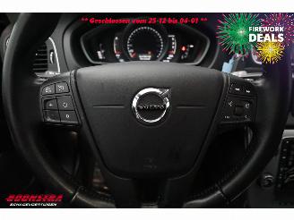 Volvo V-40 Cross Country 2.0 D2 Aut. Kinetic Navi Airco Cruise picture 11