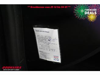 Renault Clio Grandtour Estate 0.9 TCe Intens LED Navi Clima Cruise PDC AHK 109.478 km! picture 25