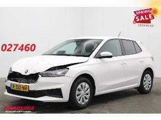damaged passenger cars Skoda Fabia 1.0 TSI Ambition Bluetooth Airco Cruise PDC 2022/11